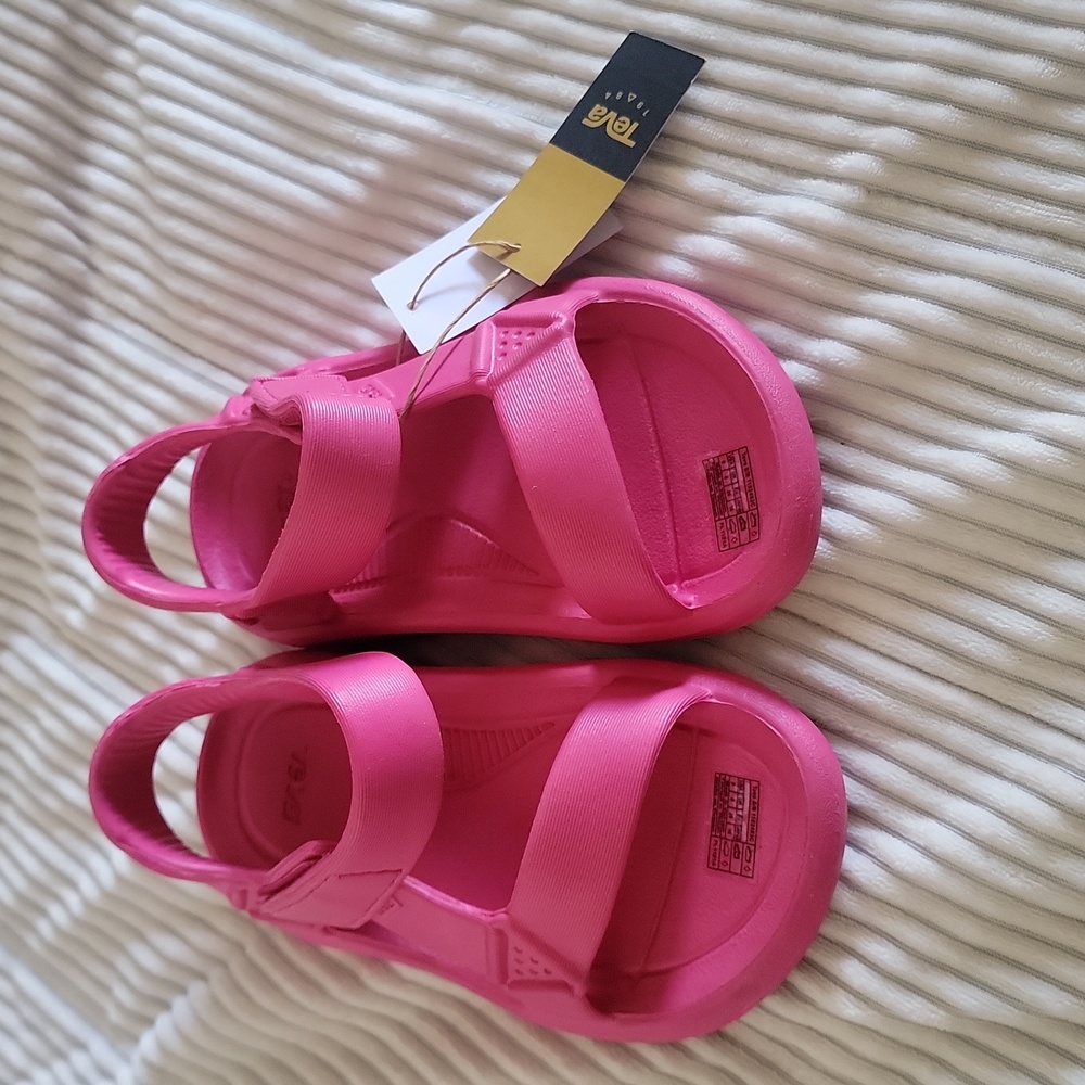 NEW Teva kids Sandals